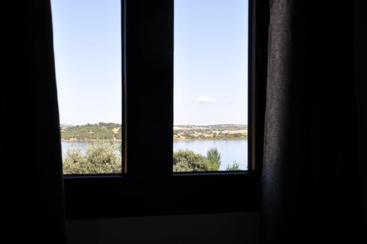 Cheles Cruceros Alqueva旅舍 外观 照片